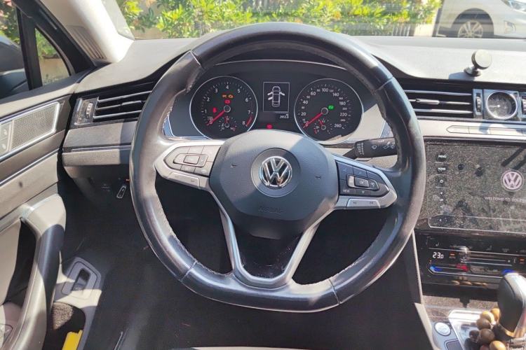 Used Volkswagen Magotan 2020 330TSI DSG Leading Model Steering Wheel