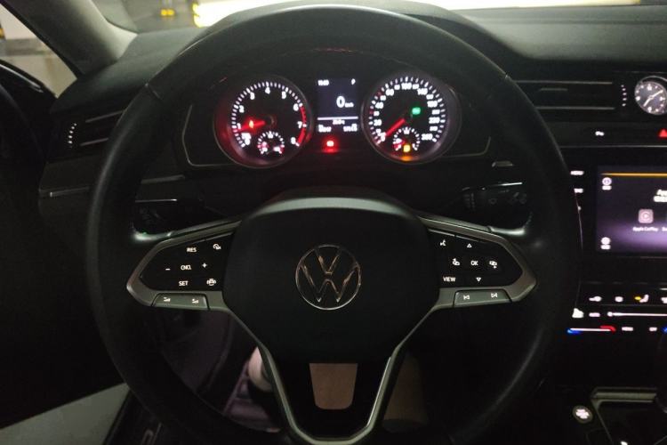 Used Volkswagen Magotan 2020 330TSI DSG Leading Model Steering Wheel