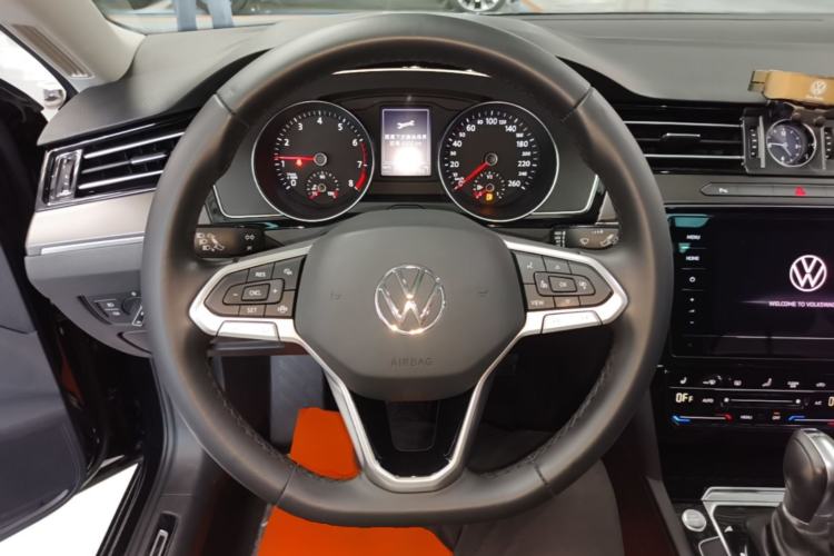 Used Volkswagen Magotan 2020 330TSI DSG Leading Model Steering Wheel