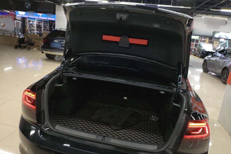 Used Volkswagen Magotan 2020 330TSI DSG Luxury Edition Trunk