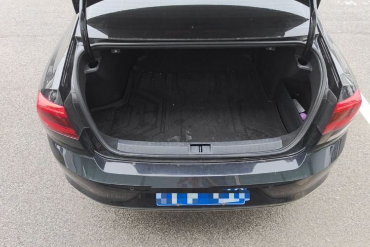 Used Volkswagen Magotan 2020 330TSI DSG Leading Model Trunk