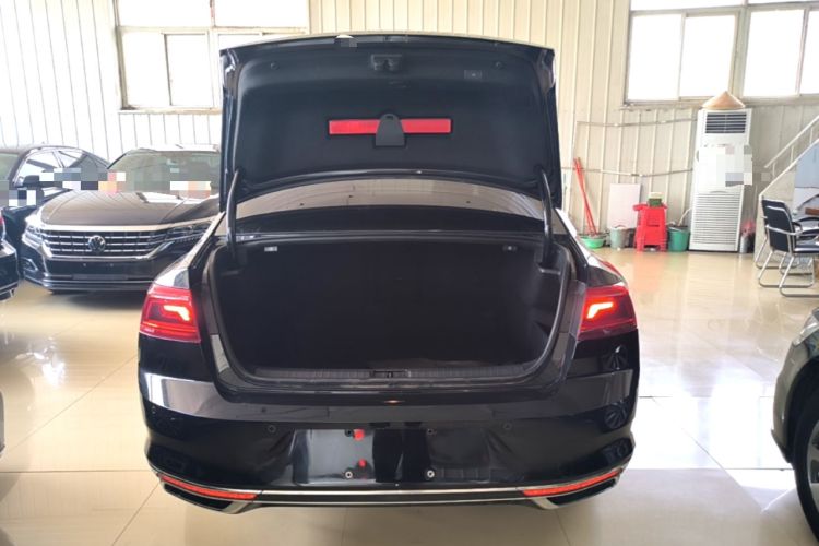 Used Volkswagen Magotan 2020 330TSI DSG Luxury Edition Trunk