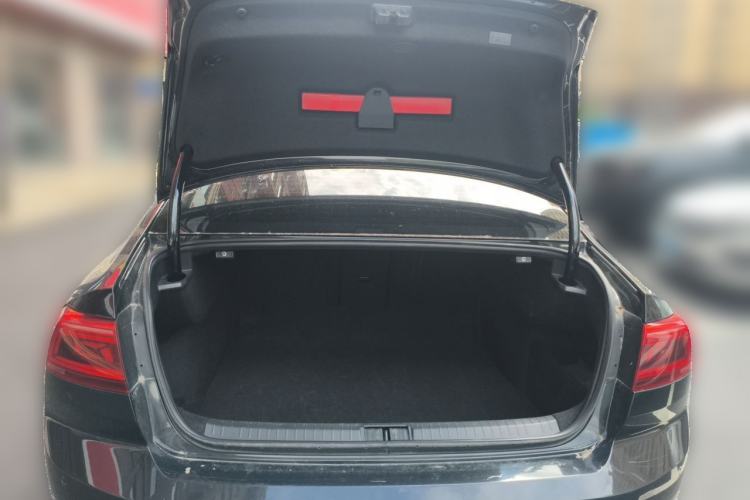 Used Volkswagen Magotan 2020 330TSI DSG Leading Model Trunk