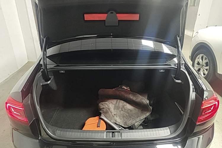 Used Volkswagen Magotan 2020 330TSI DSG Luxury Edition Trunk