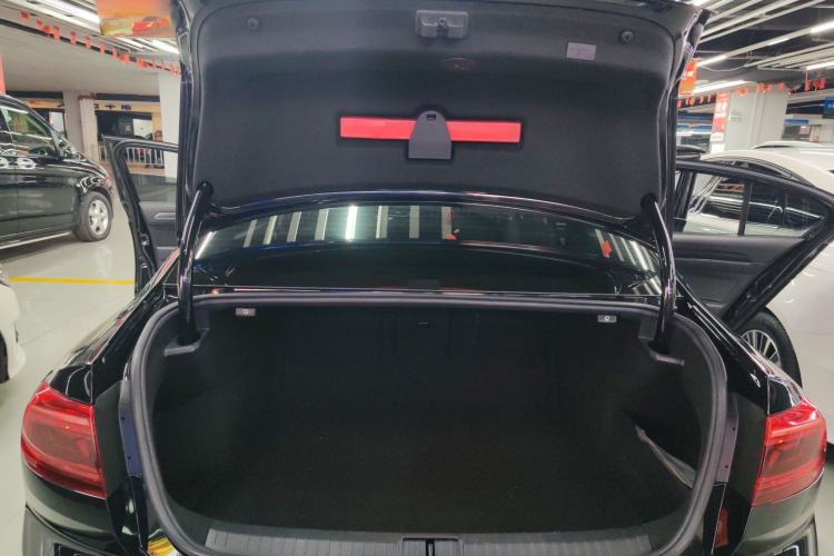 Used Volkswagen Magotan 2020 330TSI DSG Leading Model Trunk
