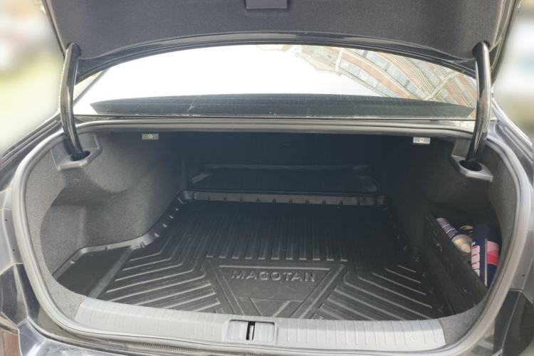 Used Volkswagen Magotan 2020 330TSI DSG Luxury Edition Trunk