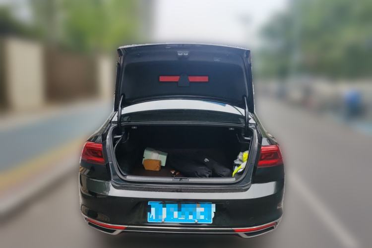 Used Volkswagen Magotan 2020 330TSI DSG Luxury Edition Trunk
