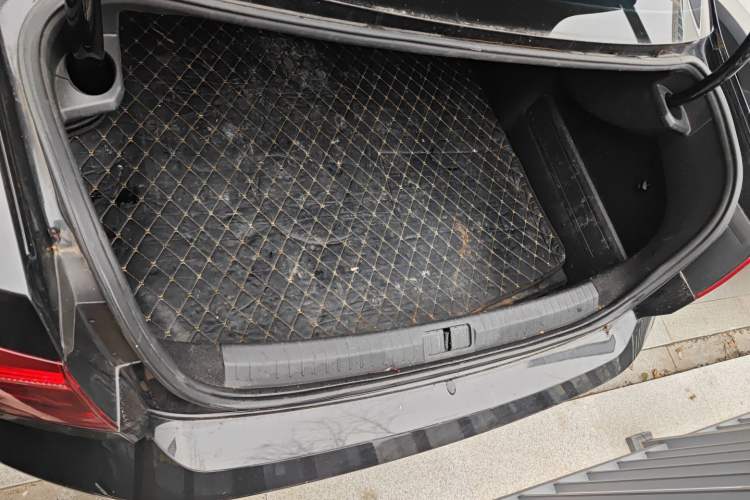Used Volkswagen Magotan 2020 330TSI DSG Leading Model Trunk