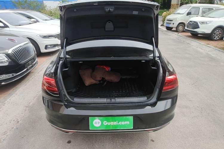 Used Volkswagen Magotan 2020 330TSI DSG Leading Model Trunk