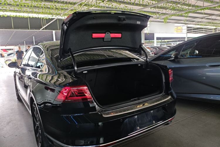 Used Volkswagen Magotan 2020 280TSI DSG Leading Edition Trunk