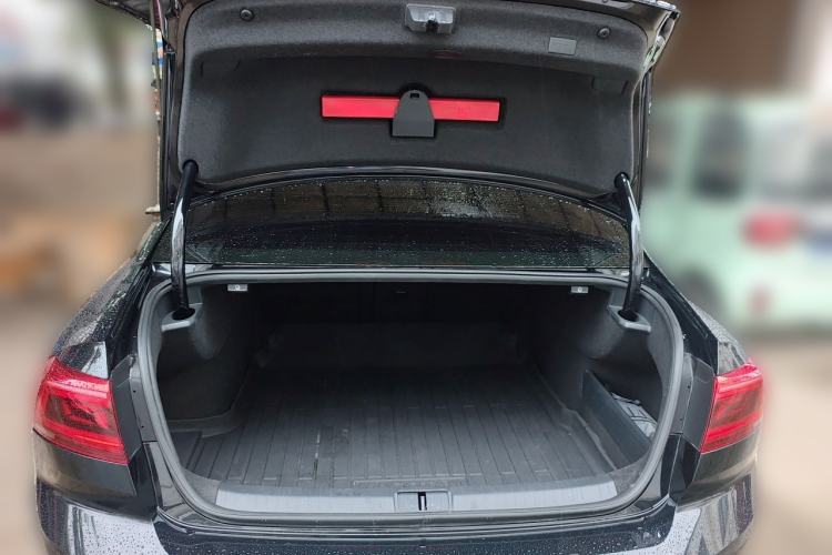 Used Volkswagen Magotan 2020 330TSI DSG Leading Model Trunk
