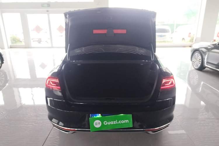 Used Volkswagen Magotan 2020 330TSI DSG Luxury Edition Trunk