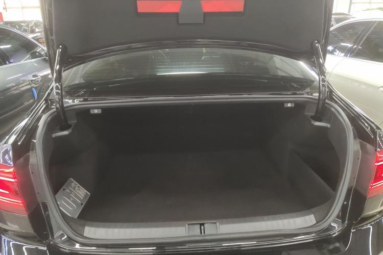 Used Volkswagen Magotan 2020 330TSI DSG Luxury Edition Trunk