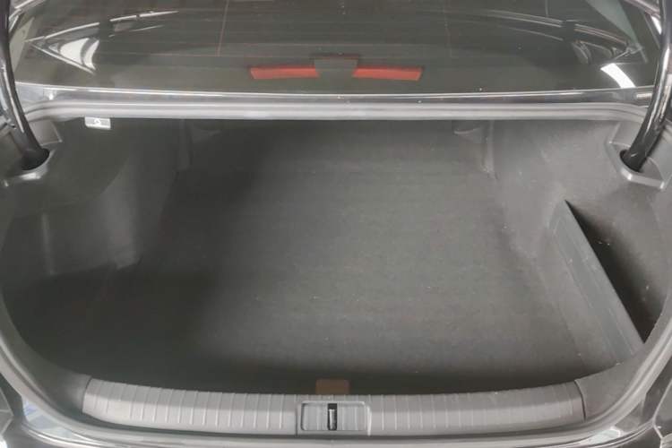 Used Volkswagen Magotan 2020 330TSI DSG Luxury Edition Trunk