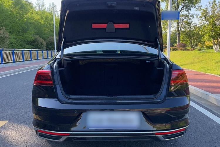 Used Volkswagen Magotan 2020 380TSI DSG Luxury Version Trunk