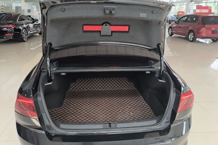 Used Volkswagen Magotan 2020 330TSI DSG Leading Model Trunk
