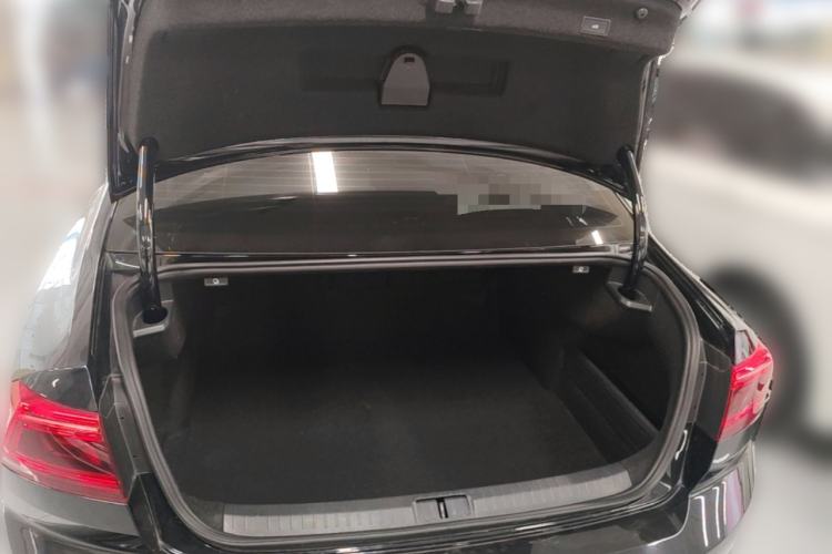 Used Volkswagen Magotan 2020 330TSI DSG Luxury Edition Trunk