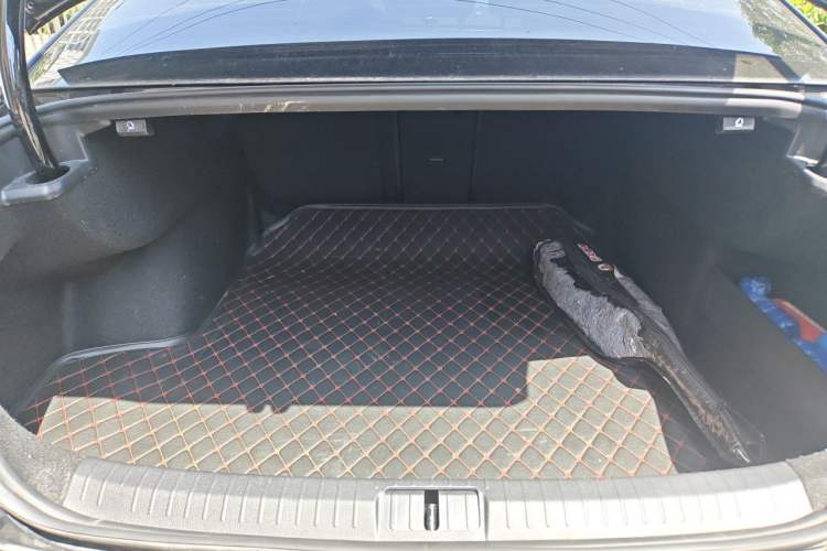 Used Volkswagen Magotan 2020 330TSI DSG Luxury Edition Trunk