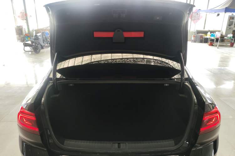 Used Volkswagen Magotan 2020 330TSI DSG Luxury Edition Trunk