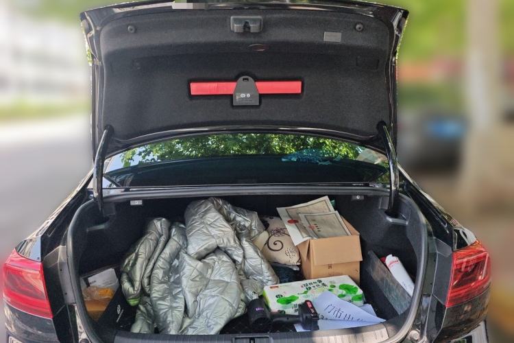 Used Volkswagen Magotan 2020 330TSI DSG Leading Model Trunk