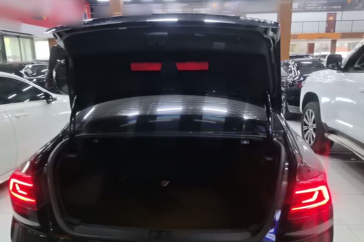 Used Volkswagen Magotan 2020 280TSI DSG Leading Edition Trunk