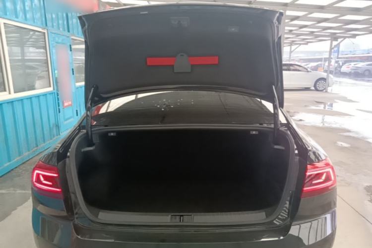 Used Volkswagen Magotan 2020 330TSI DSG Luxury Edition Trunk