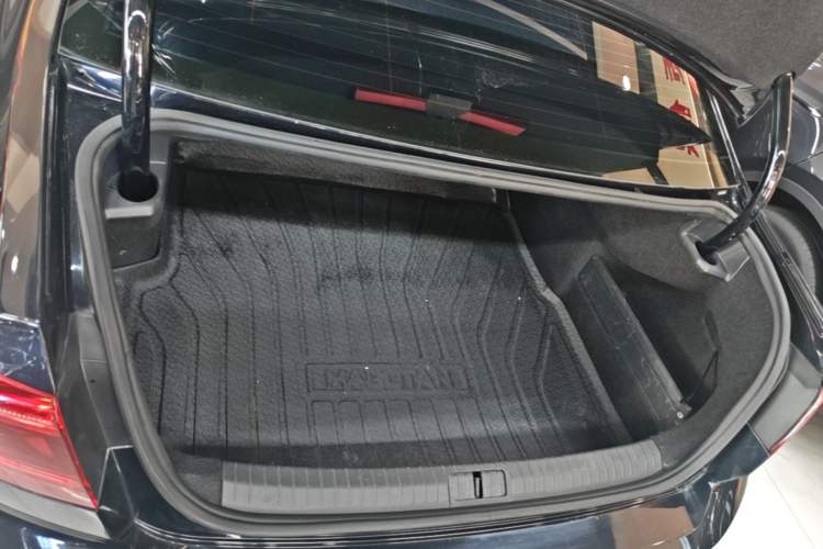 Used Volkswagen Magotan 2020 330TSI DSG Leading Model Trunk