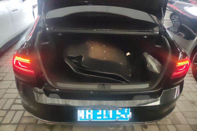Used Volkswagen Magotan 2020 330TSI DSG Leading Model Trunk