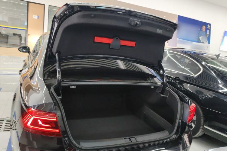 Used Volkswagen Magotan 2020 330TSI DSG Leading Model Trunk