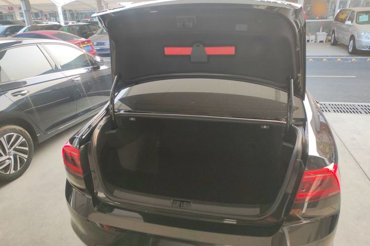 Used Volkswagen Magotan 2020 330TSI DSG Leading Model Trunk
