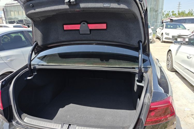 Used Volkswagen Magotan 2020 330TSI DSG Luxury Edition Trunk