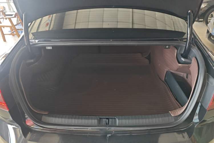 Used Volkswagen Magotan 2020 330TSI DSG Luxury Edition Trunk