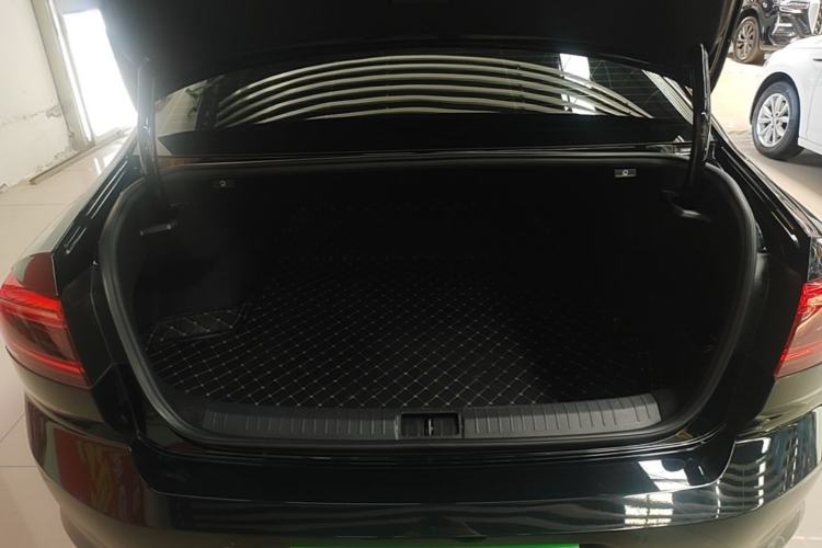 Used Volkswagen Magotan 2020 380TSI DSG Luxury Version Trunk