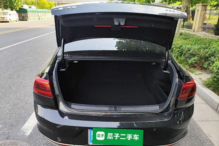 Used Volkswagen Magotan 2020 330TSI DSG Leading Model Trunk