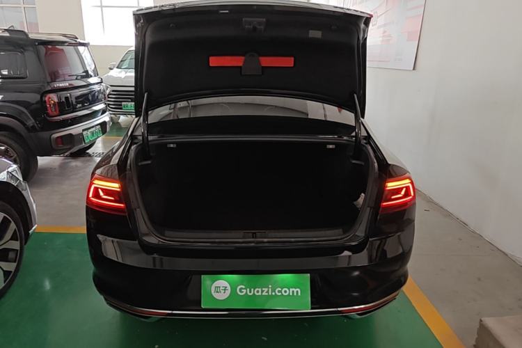 Used Volkswagen Magotan 2020 330TSI DSG Leading Model Trunk