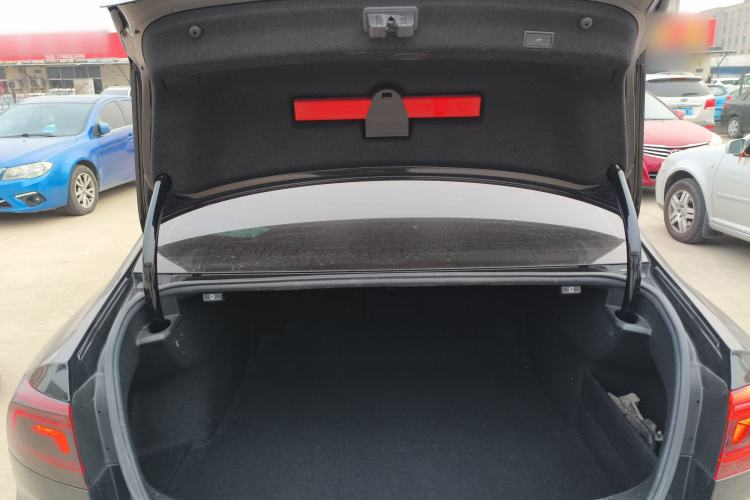 Used Volkswagen Magotan 2020 330TSI DSG Luxury Edition Trunk