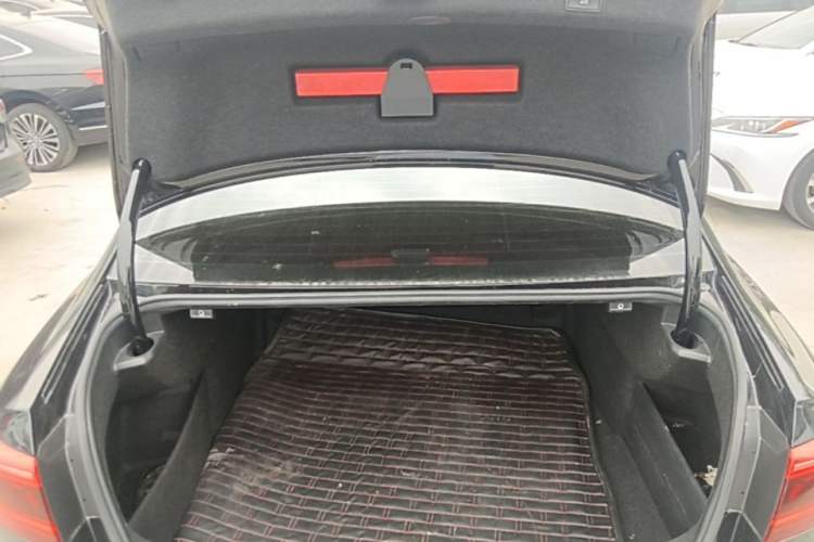 Used Volkswagen Magotan 2020 330TSI DSG Luxury Edition Trunk