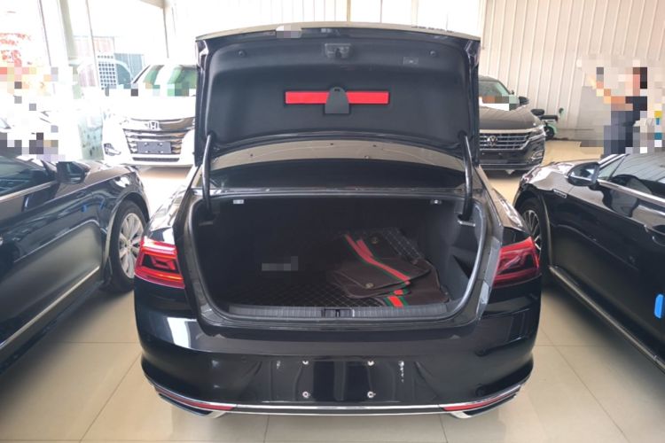 Used Volkswagen Magotan 2020 330TSI DSG Luxury Edition Trunk