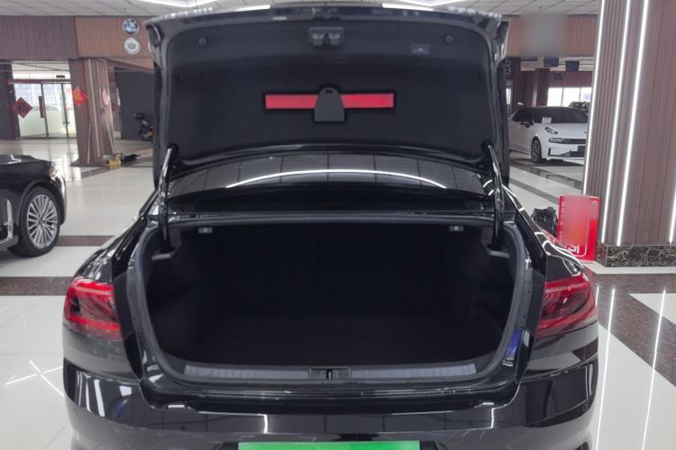 Used Volkswagen Magotan 2020 330TSI DSG Luxury Edition Trunk