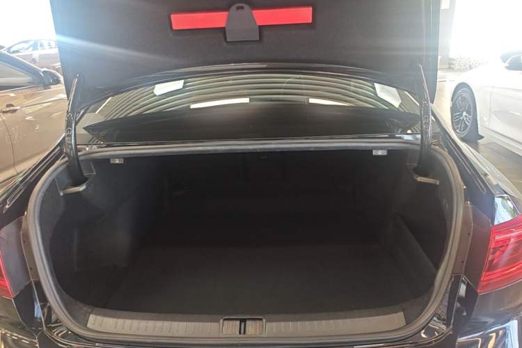 Used Volkswagen Magotan 2020 380TSI DSG Luxury Version Trunk