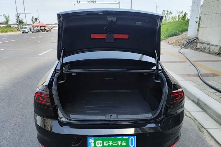 Used Volkswagen Magotan 2020 330TSI DSG Leading Model Trunk