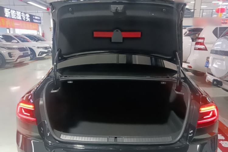 Used Volkswagen Magotan 2020 380TSI DSG Luxury Version Trunk
