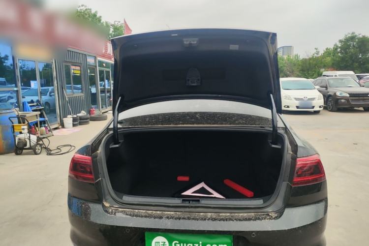 Used Volkswagen Magotan 2020 280TSI DSG Comfort Edition Trunk