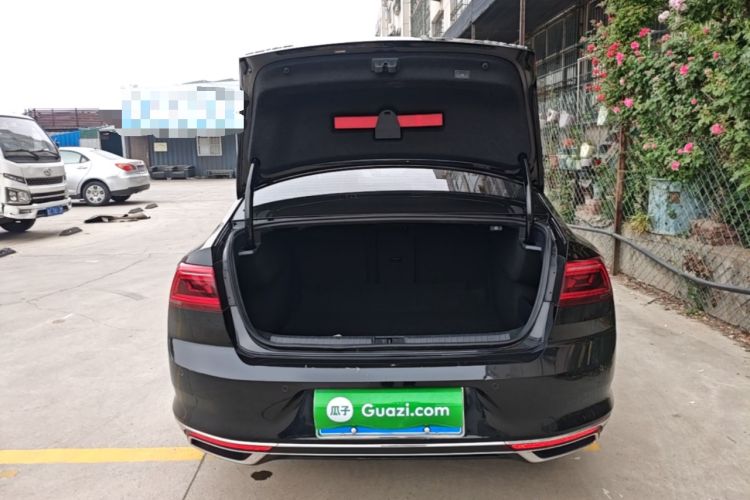 Used Volkswagen Magotan 2020 330TSI DSG Luxury Edition Trunk