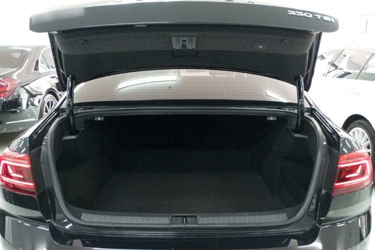 Used Volkswagen Magotan 2020 330TSI DSG Luxury Edition Trunk