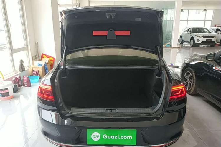 Used Volkswagen Magotan 2020 280TSI DSG Comfort Edition Trunk