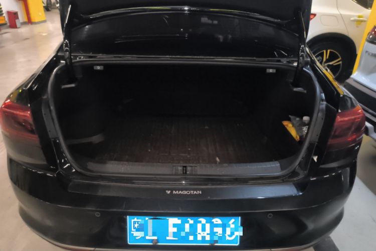 Used Volkswagen Magotan 2020 330TSI DSG Luxury Edition Trunk