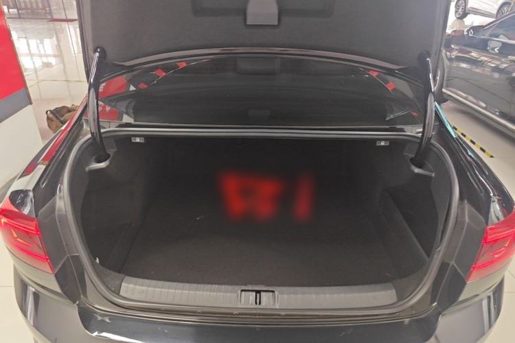 Used Volkswagen Magotan 2020 330TSI DSG Leading Model Trunk