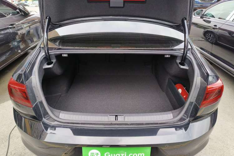 Used Volkswagen Magotan 2020 330TSI DSG Leading Model Trunk