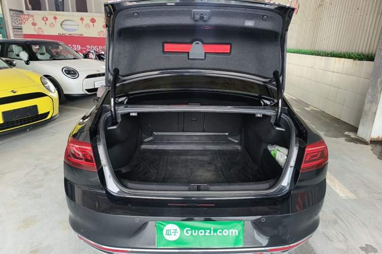 Used Volkswagen Magotan 2020 330TSI DSG Luxury Edition Trunk